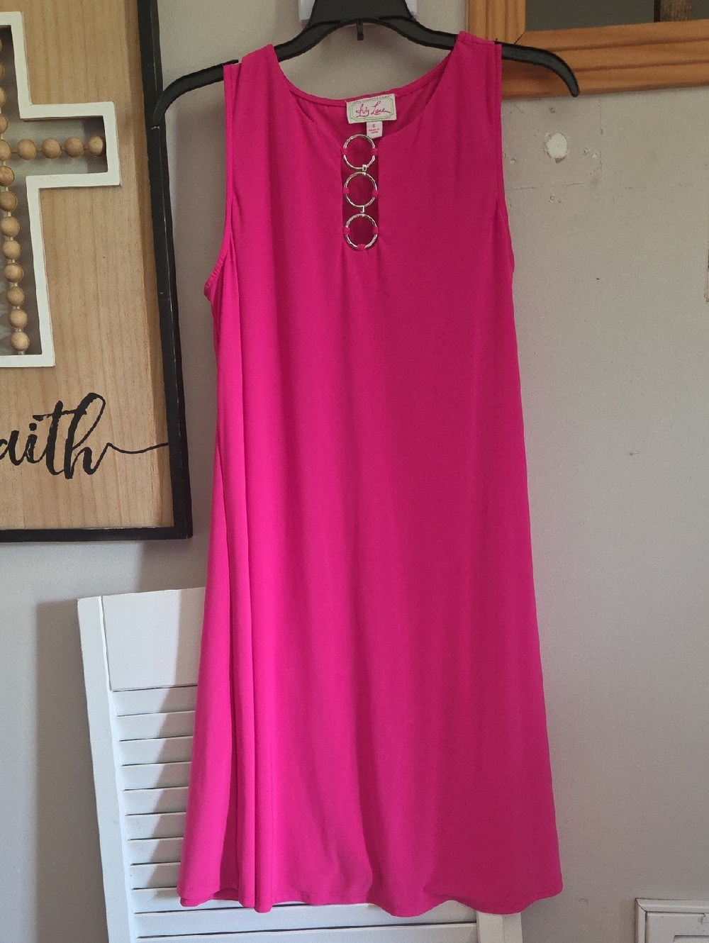 Ivy Lane Bright Pink Sleeveless Midi Dress with Ring Detail Small
